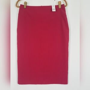 NEW YORK & CO Berry/Red/Pink PENCIL SKIRT SIZE SMALL NWT